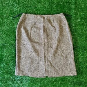 Maggie‎ Lawrence brown zippered skirt, no size (description)